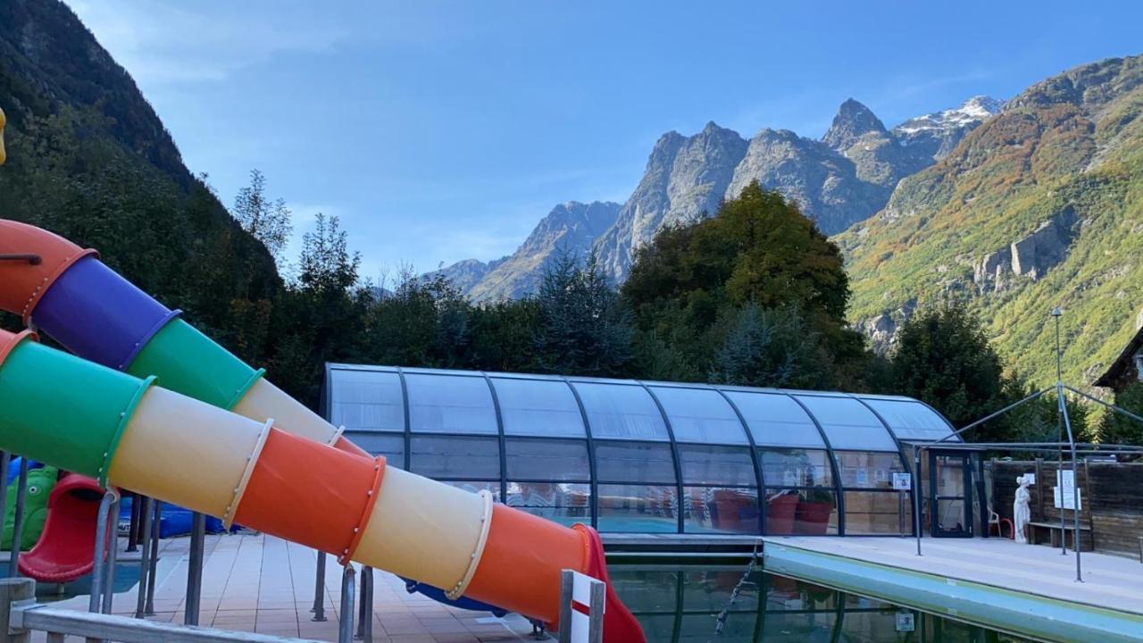 ホテル Camping Le Rochetaillee Grandes Sables エクステリア 写真